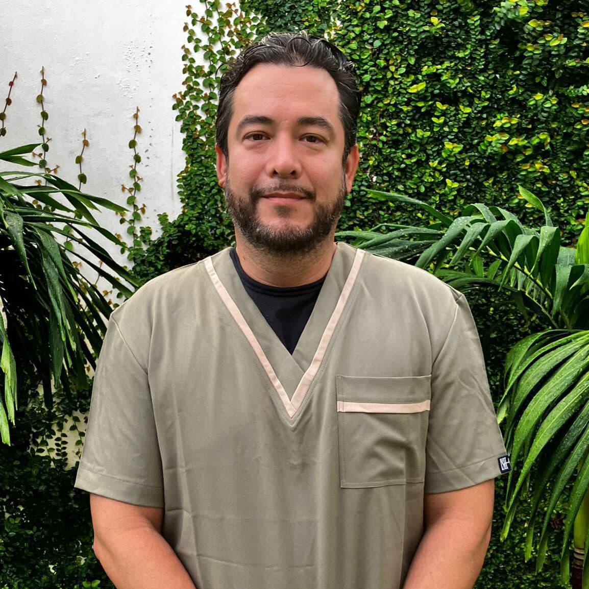 Dr. Moises Campos